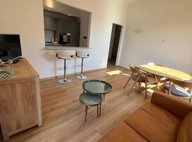 Apartamento Con Terrazzo *