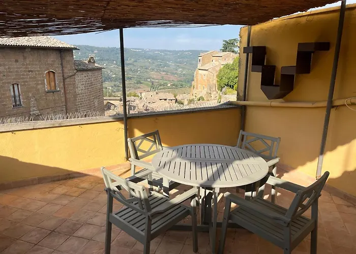 Con Terrazzo Apartment